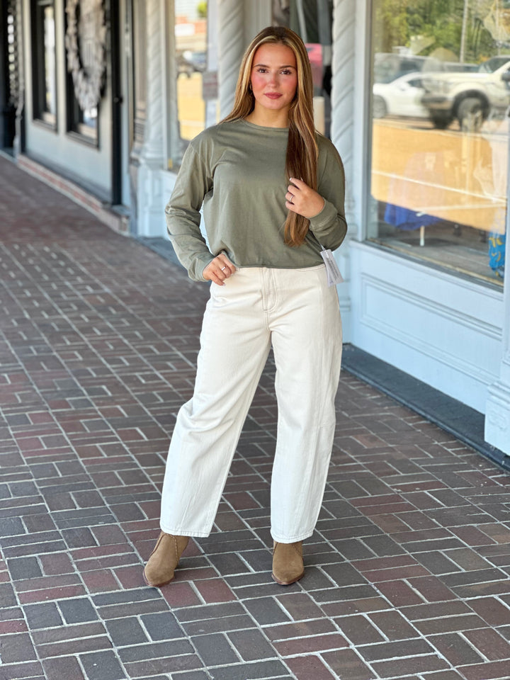 Dear John Fremont Tee in Vetiver