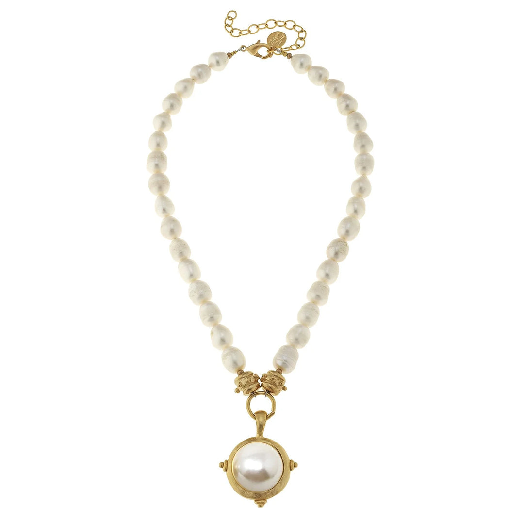 Susan Shaw Freshwater Pearl Cab Necklace