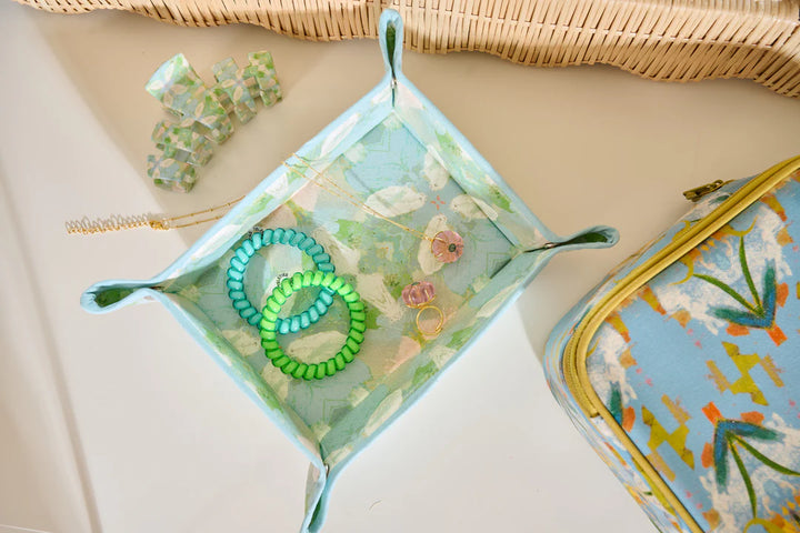 Laura Park Snap Tray in Elephant Falls