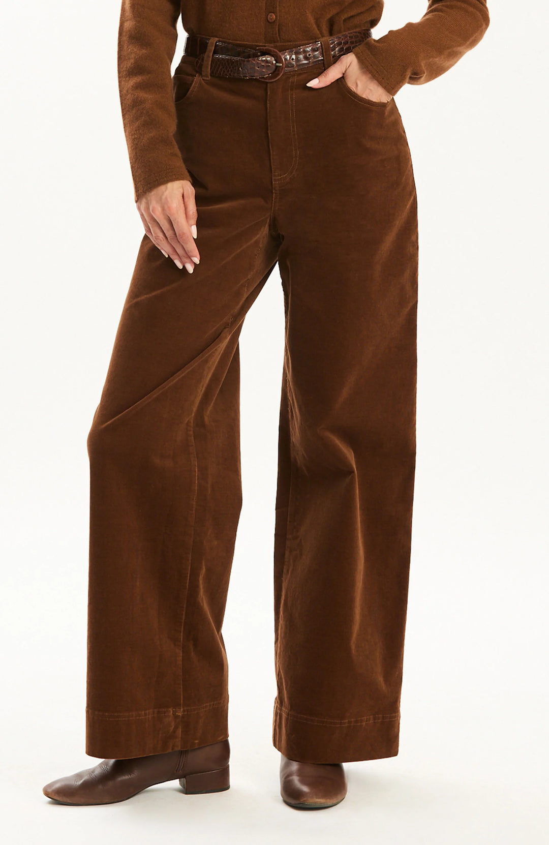 Tyler Boe Scottie Cord Flare Leg in Bison