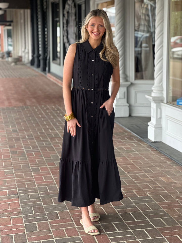 Something Good Sleeveless Midi Dress in Black