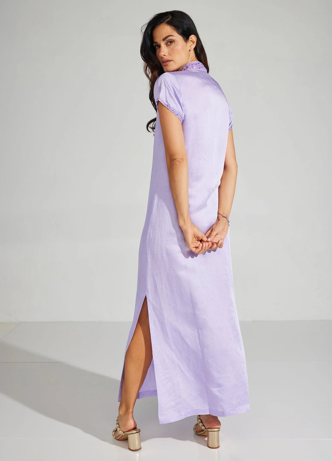 bella tu Meg Cap Sleeve Caftan Dress in Lilac
