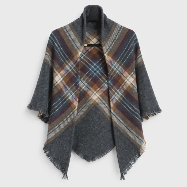 Highland Wool Triangle Wrap in Charcoal