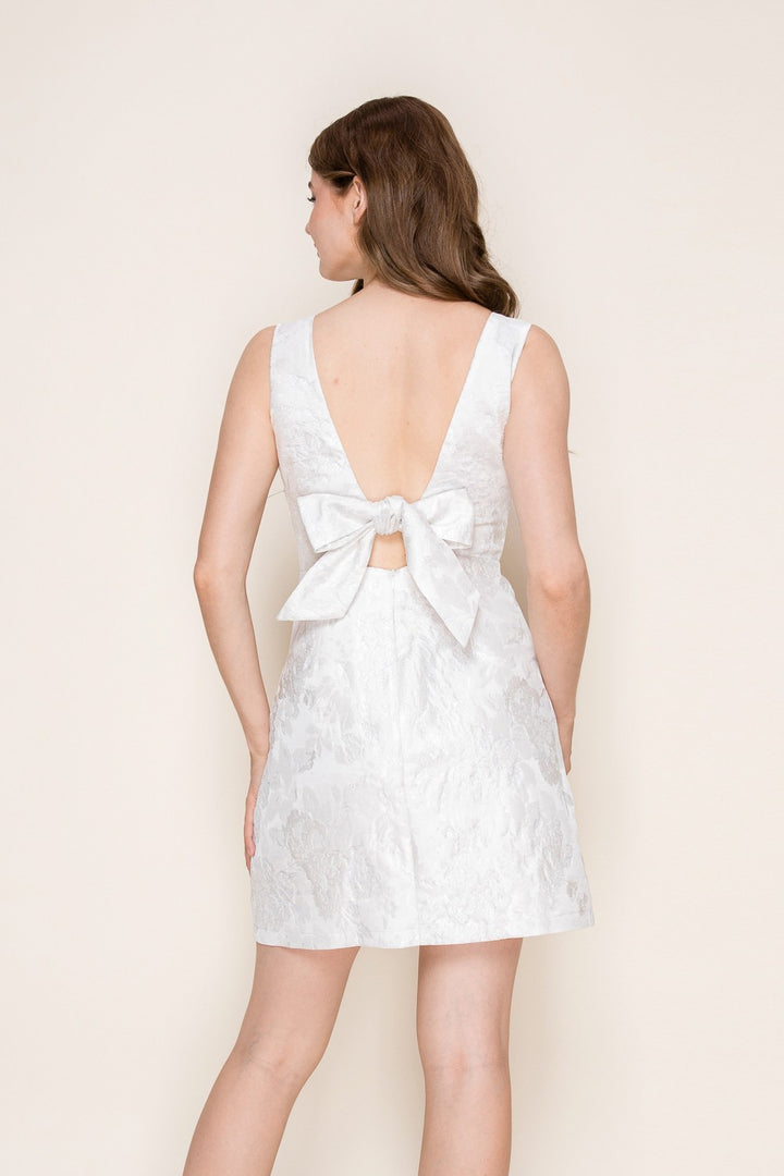 Dazzling Deep V-neck Jacquard Dress With Ribbon in White