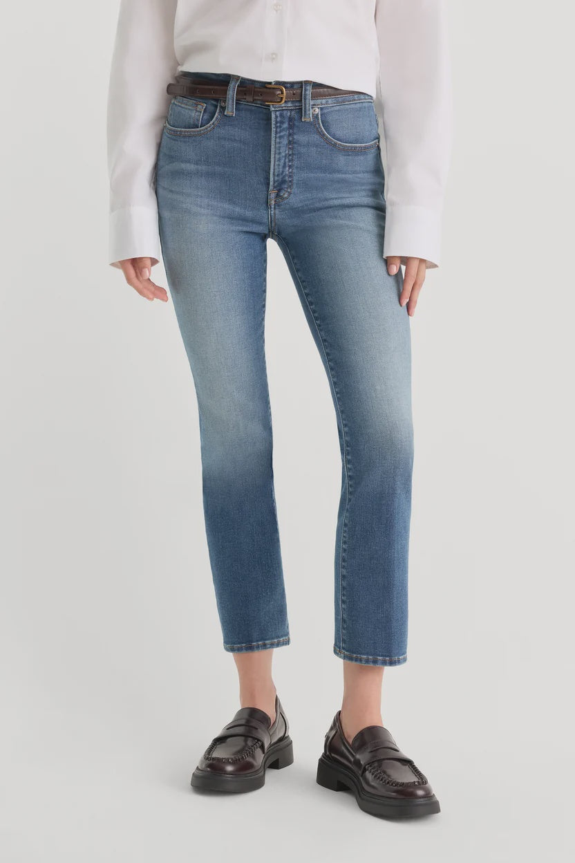 Good American Good Legs Straight Jeans in Crestview