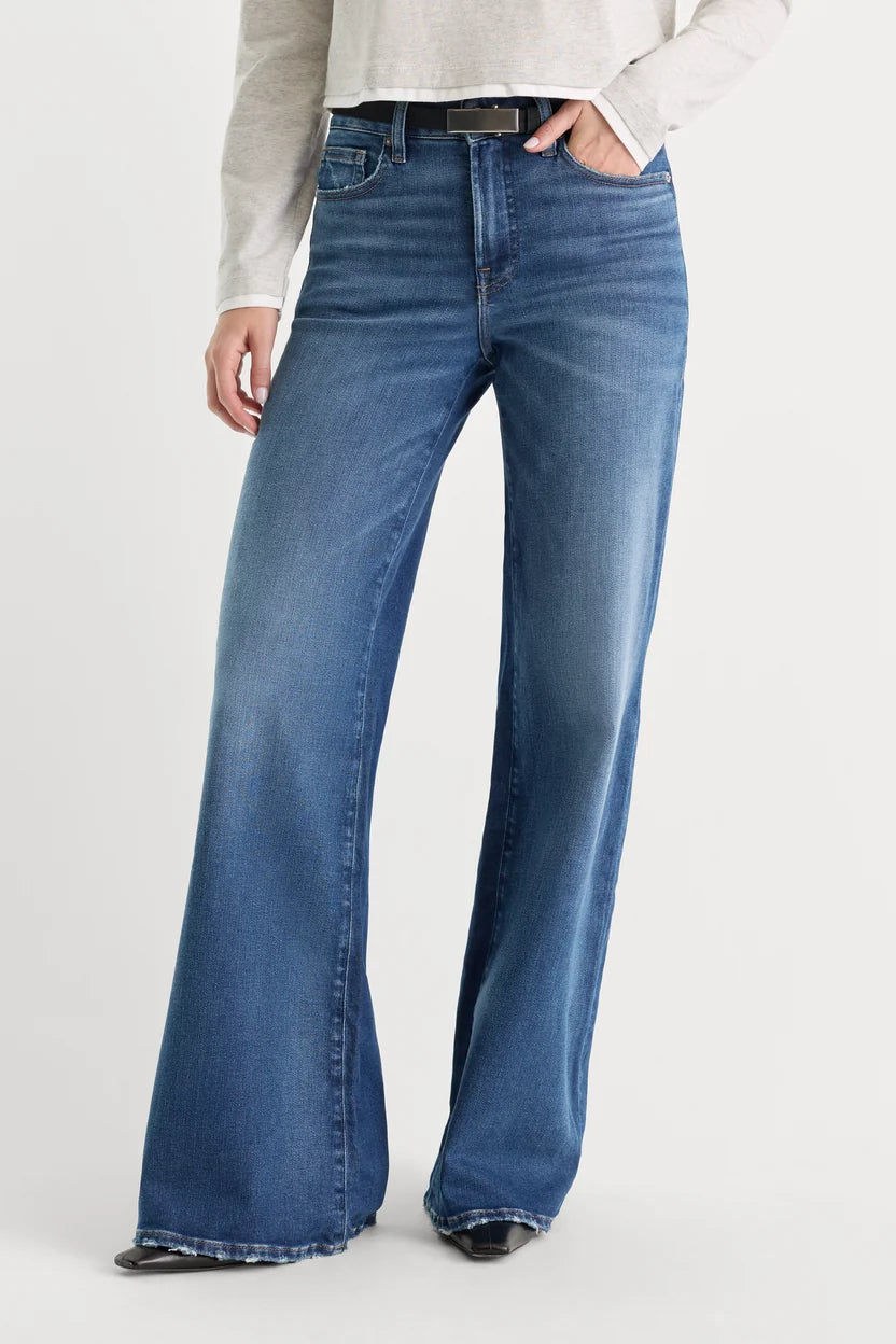 Good American Soft Tech Good Waist Palazzo Jeans in Ridicule