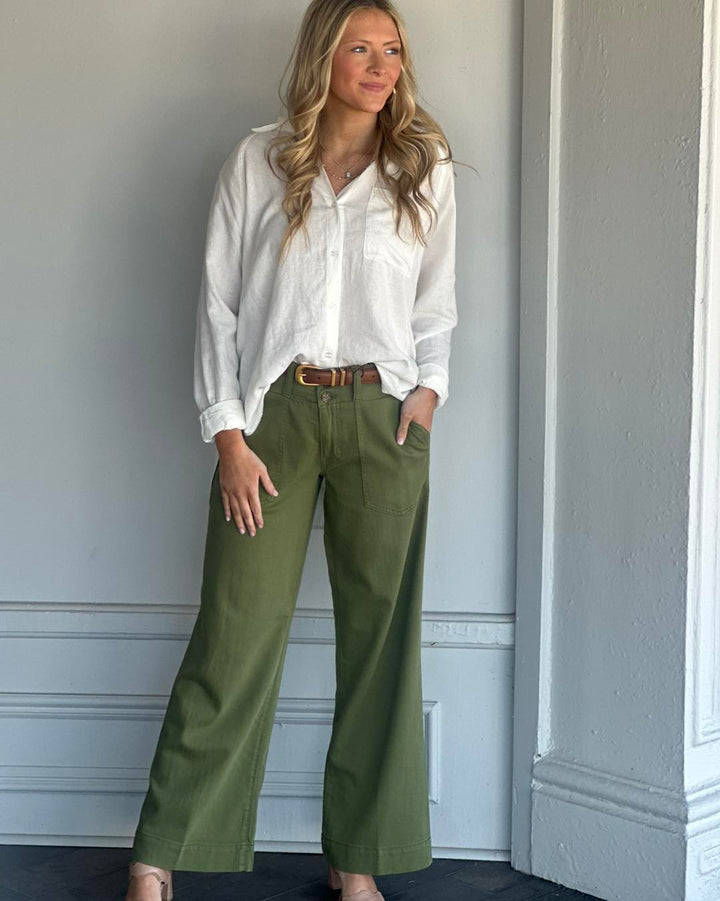 Liverpool Los Angeles Hannah Flare Mid Rise Pant in Hemlock Green
