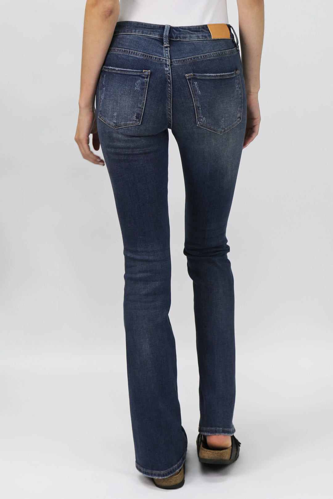 Dear John Jaxtyn Bootcut Jeans in Millbridge