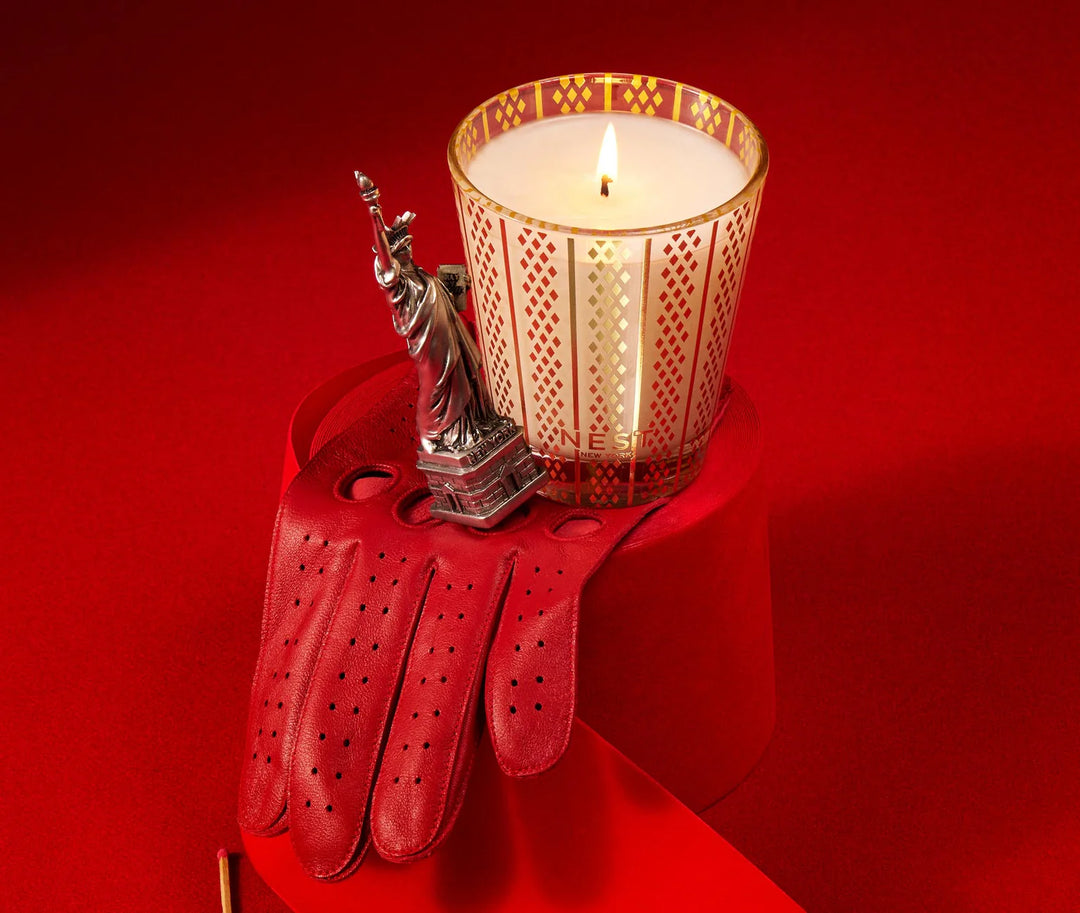 Nest Fragrances Classic Candle in Holiday