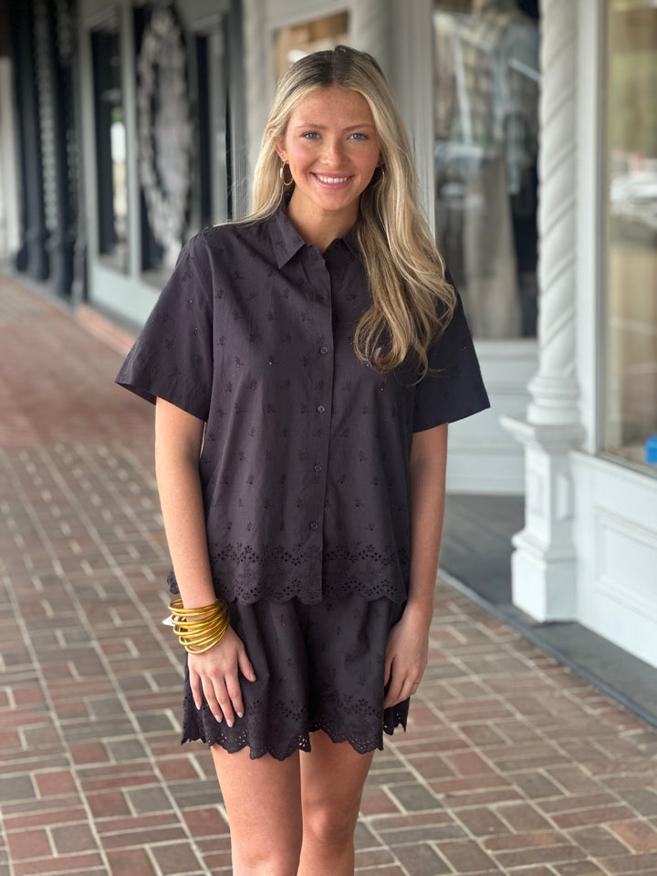 Dylan Stella Short Sleeve Button Up Top in Black