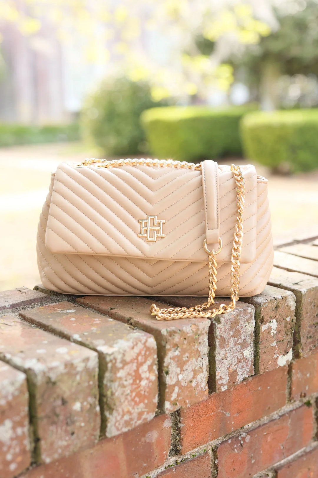Leigh Quilted Crossbody in Taupe
