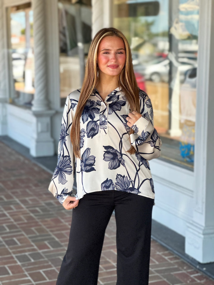 Rian Floral Top in Oyster