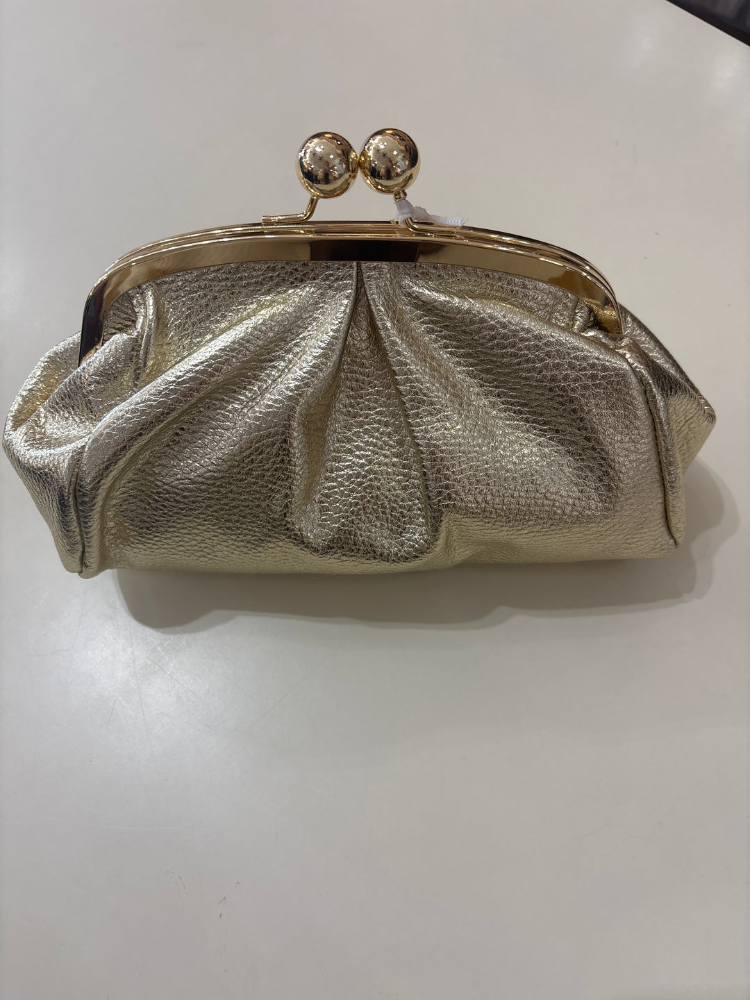 Luxury Pleated Leather Kiss-Lock Handbag in Gold
