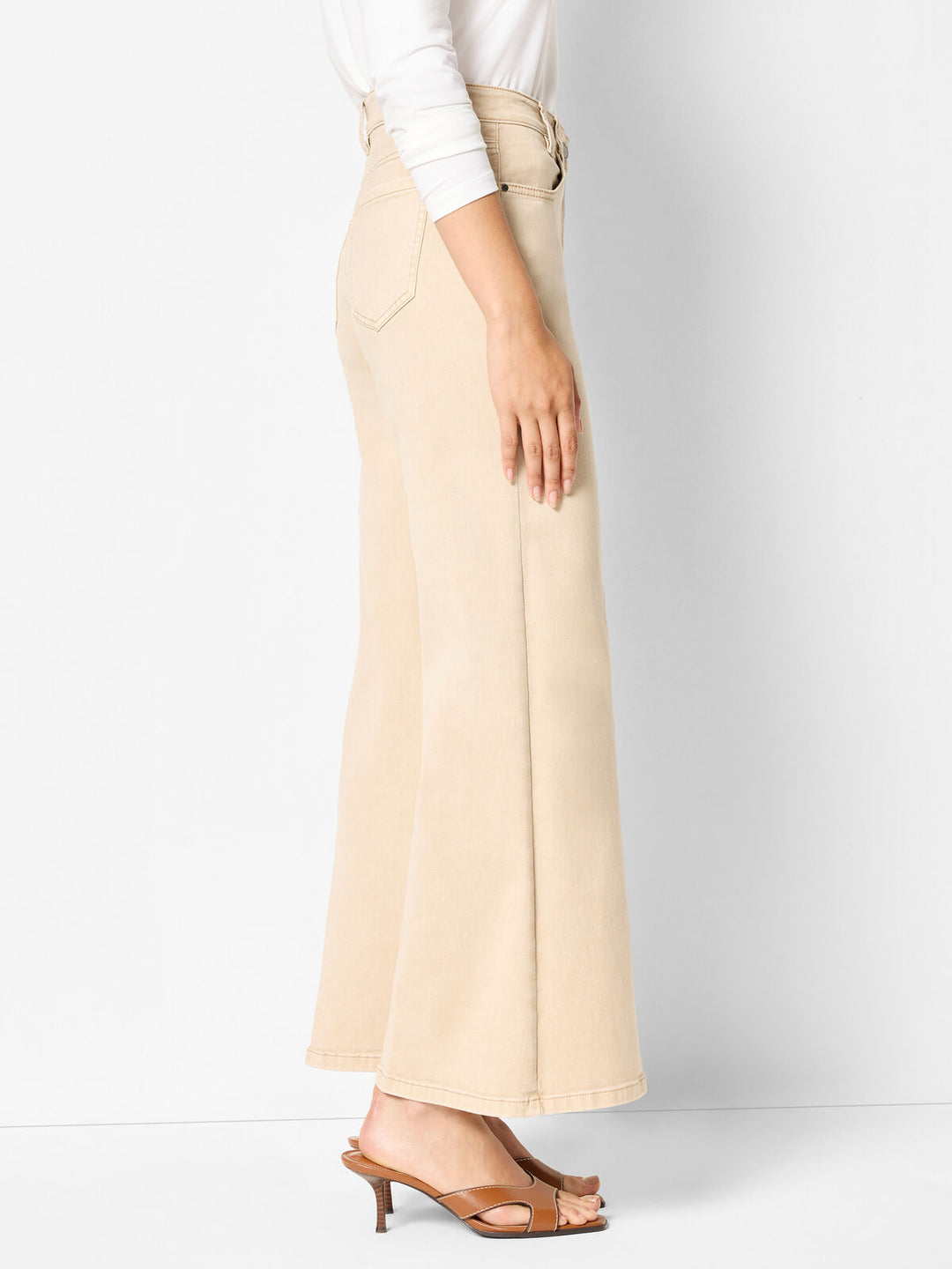 Nic + Zoe 28" Joyride Boot Flare Jeans in Latte