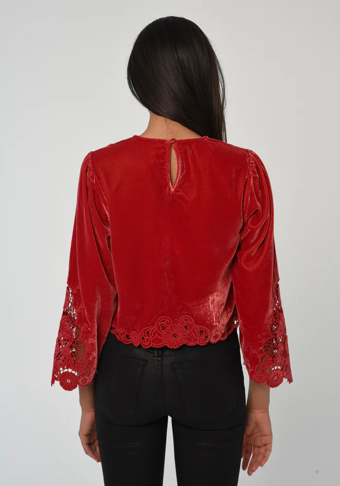Love The Label Alina Top in American Beauty