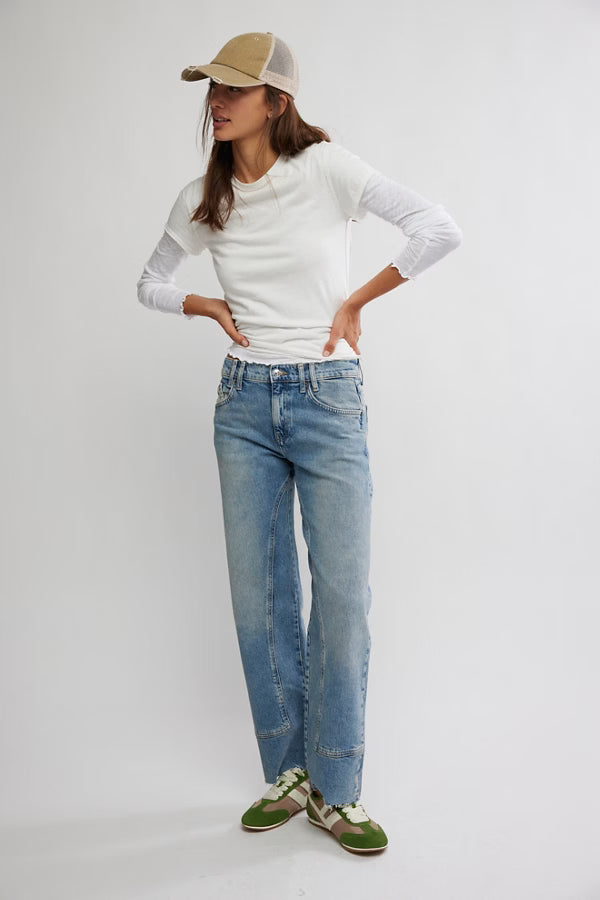 Free People Risk Taker Mid-Rise Jean in Mantra
