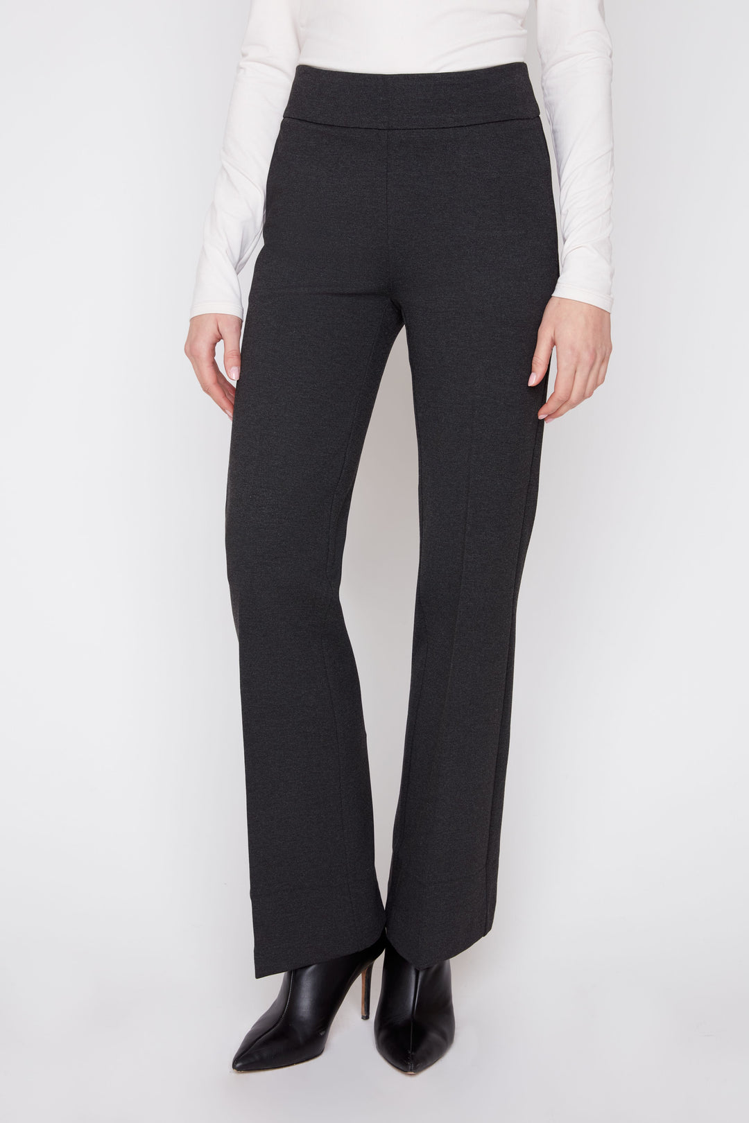 Renuar Straight Leg Pant in Black