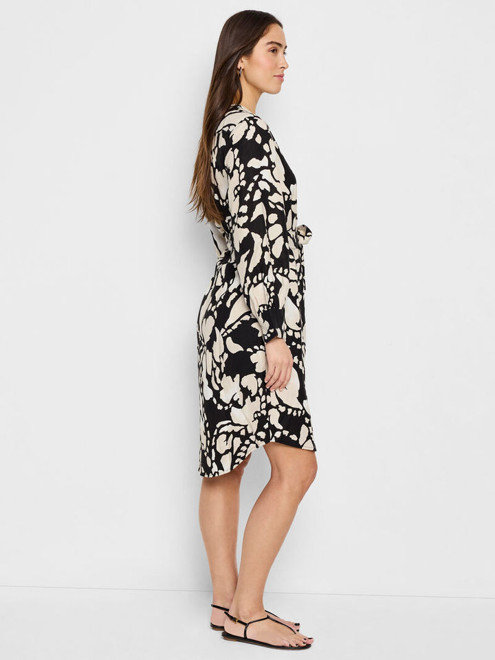 Nic + Zoe Evening Petal Black Printed Blouse Cream Dress