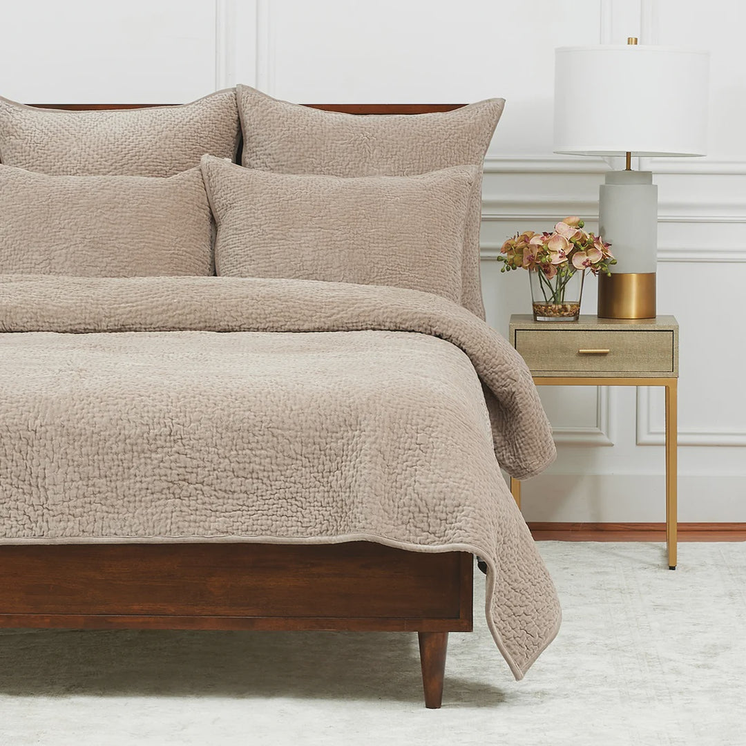 Vela King Quilt in Fawn