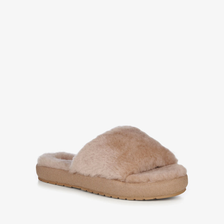 Emu McKay in Camel