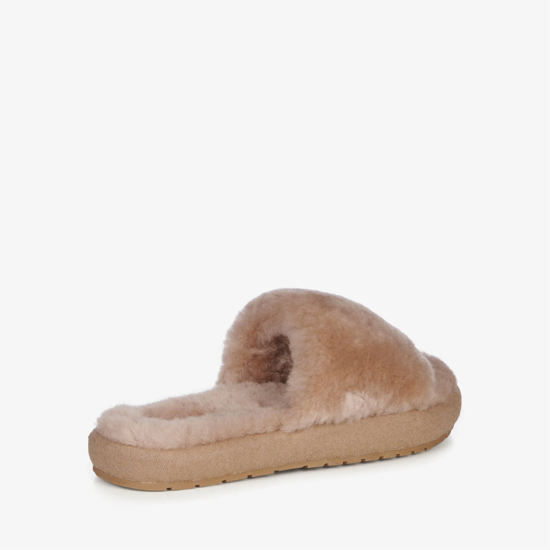 Emu McKay in Camel