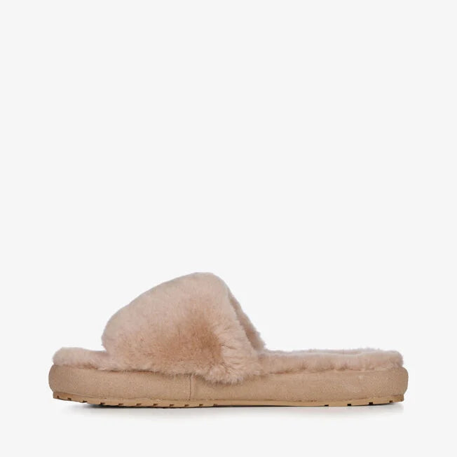 Emu McKay in Camel