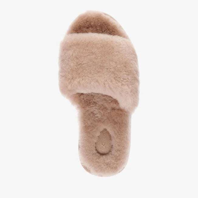 Emu McKay in Camel