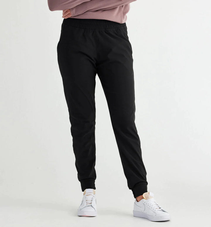 Free Fly Women's Breeze Pull-On Jogger in Black