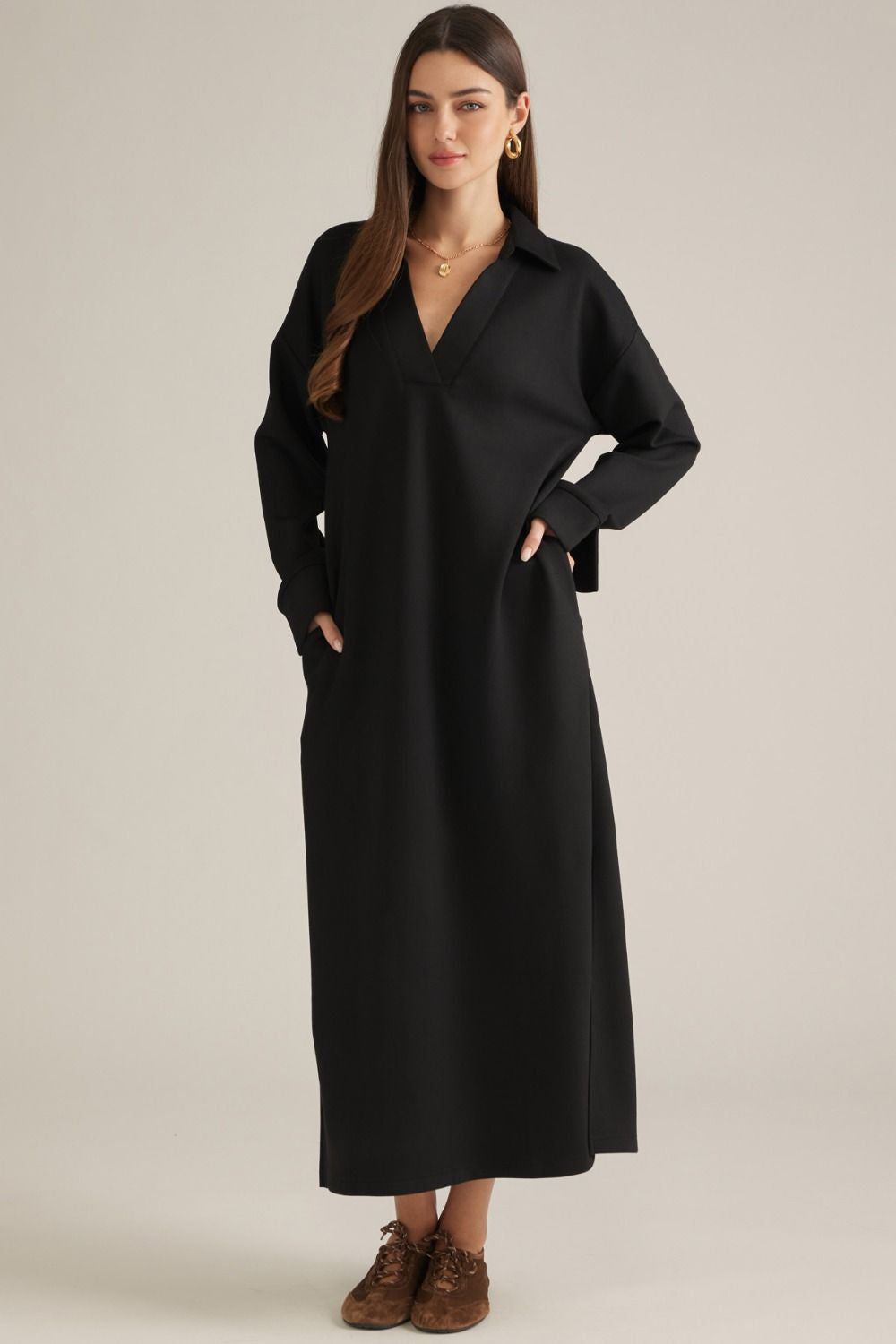 Solid Long Sleeve Midid Dress in Black