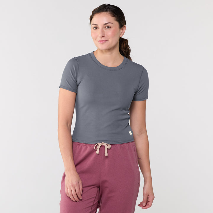 vuori Women's Pose Fitted Tee in Azure