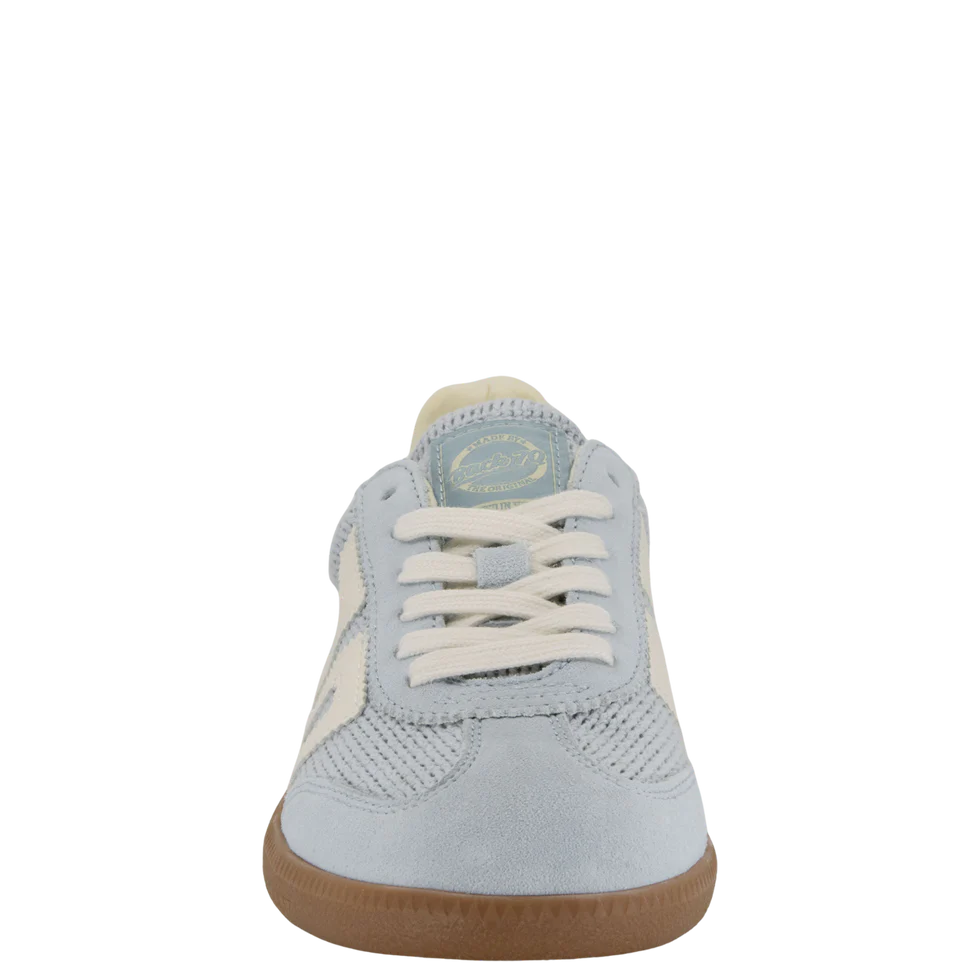 Back 70 GHOST C26 in LIGHT SKY Sneakers