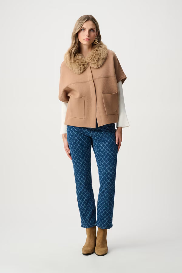 Joseph Ribkoff Short Cape With Fur Collar in Camel