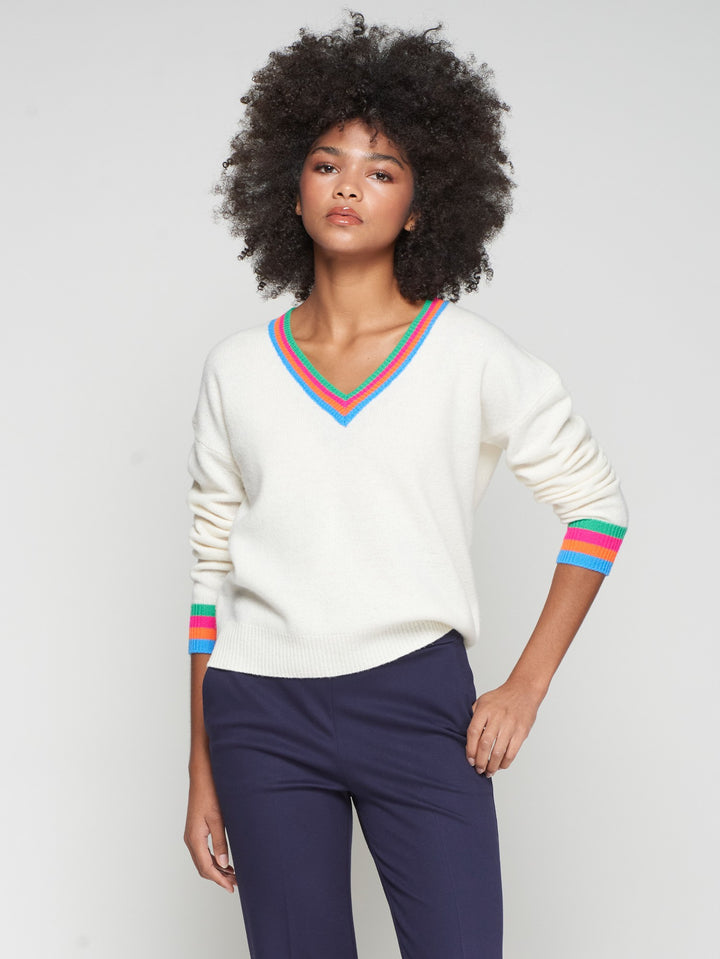 Vilagallo V-Neck Knit Sweater in Cream