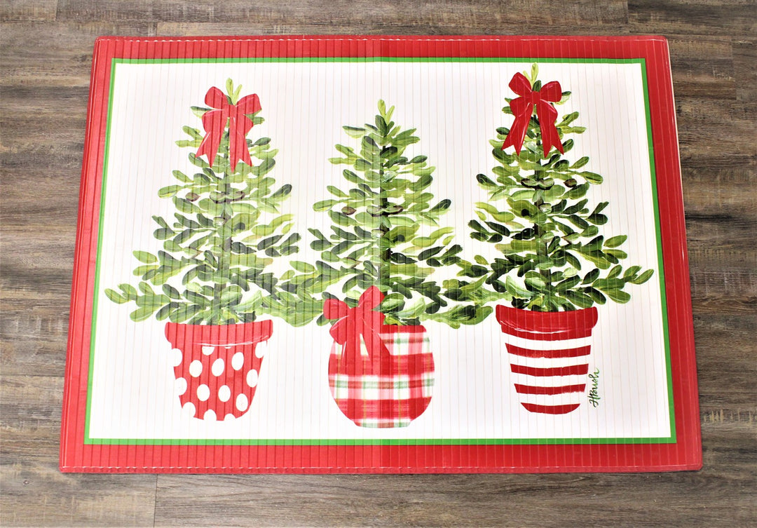 47x35" Bamboo Mat, Topiary Tree ©Haley Bush