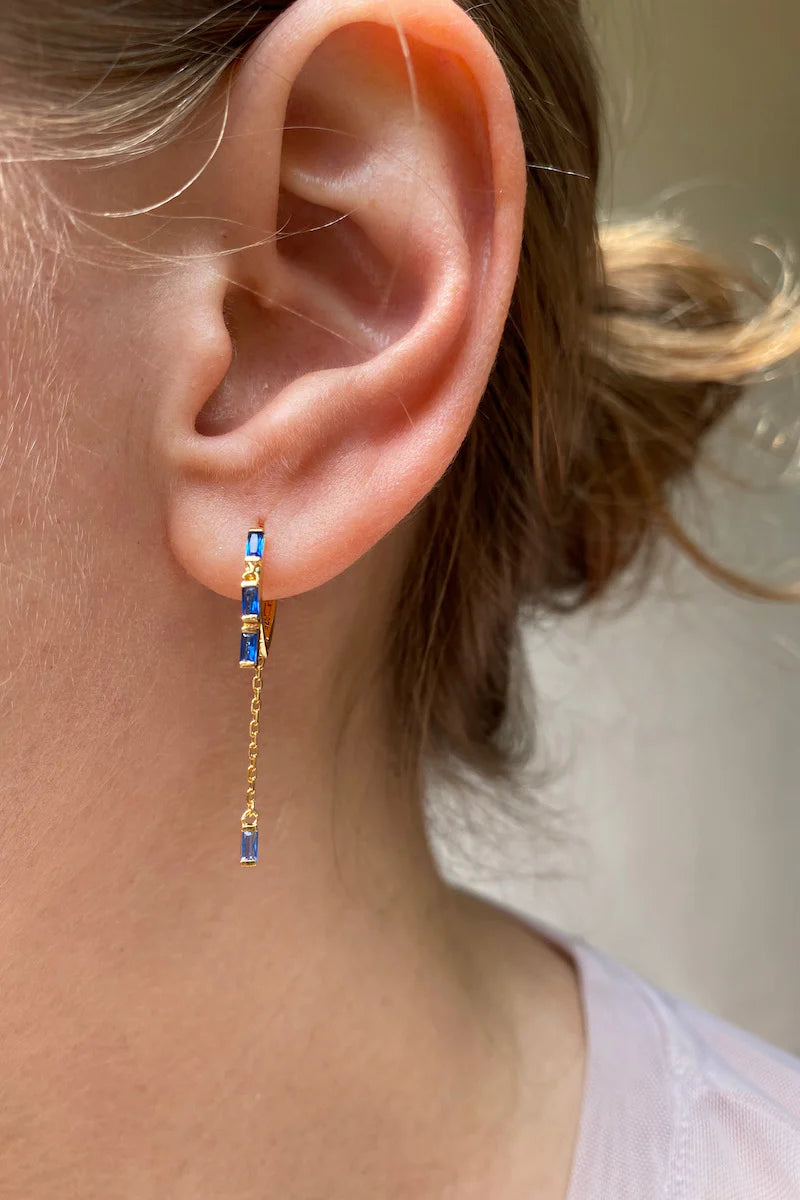 Native Gem Sparkler Huggies in Blue Sapphire