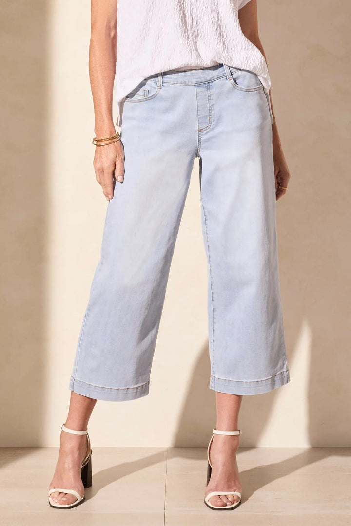 Tribal Audrey Comfort Stretch Pull-On Cropped Wide Leg Jeans in Lt. Surf