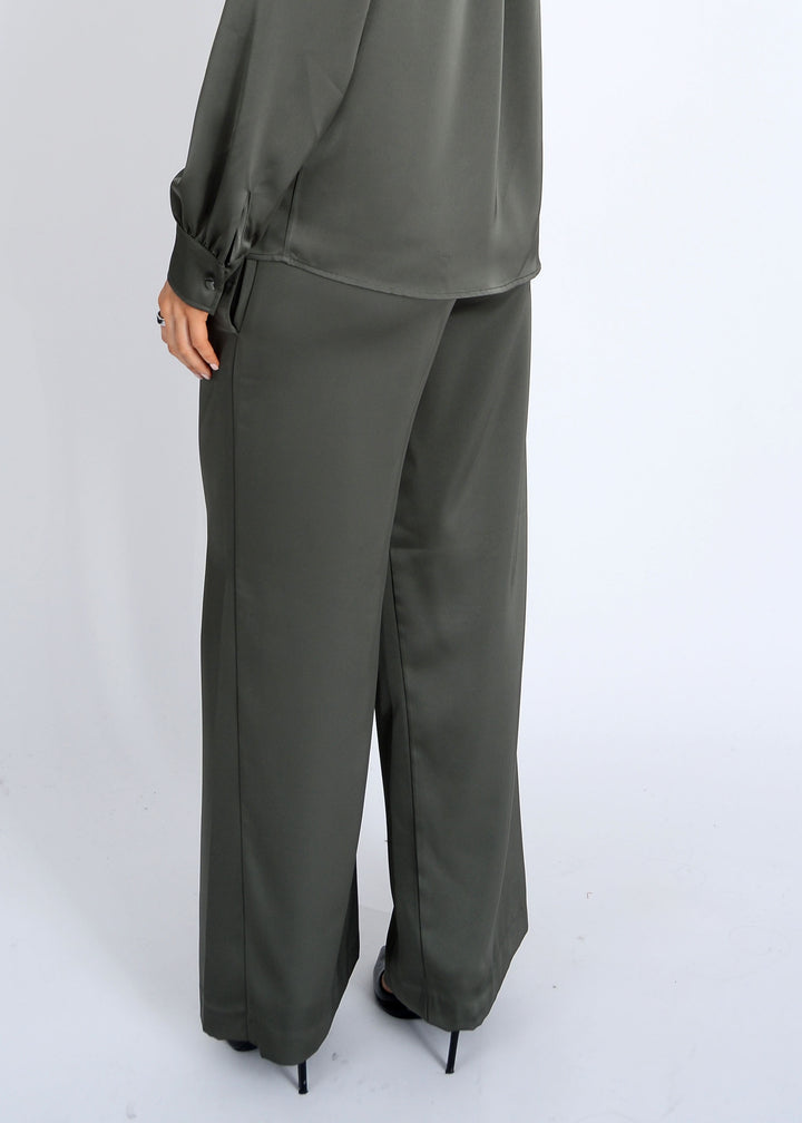 Merry Green Pull-On Pant