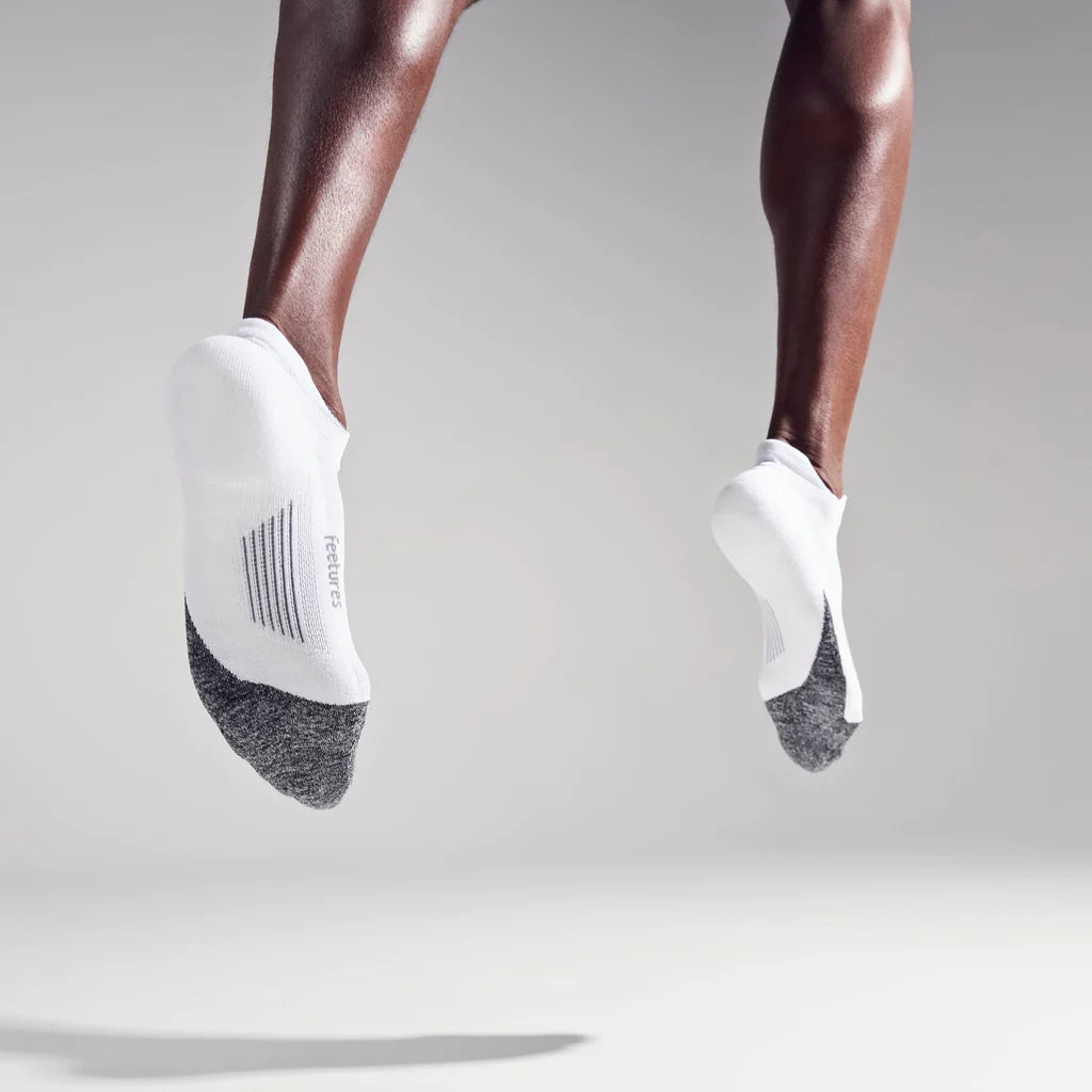 Feetures Elite Ultra Light No Show Tab Sock in White